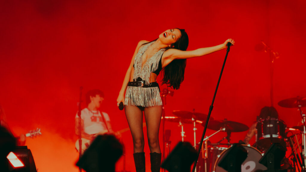 BSTHydePark_OliviaRodrigo_@sophiajcarey-131